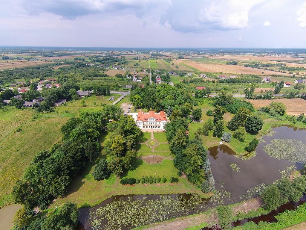 Dwor Zbozenna Hotel Przysucha Luaran gambar